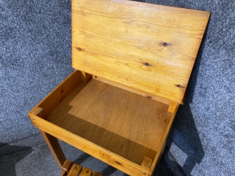 A pine child’s desk and chair - Image 2 of 2
