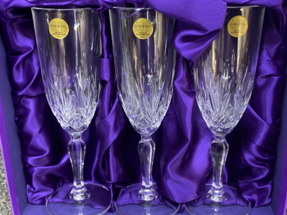 Set of 6 lead crystal glass champagne flutes by Italian designer Royal Crystal Rock (RCR) with - Image 2 of 2