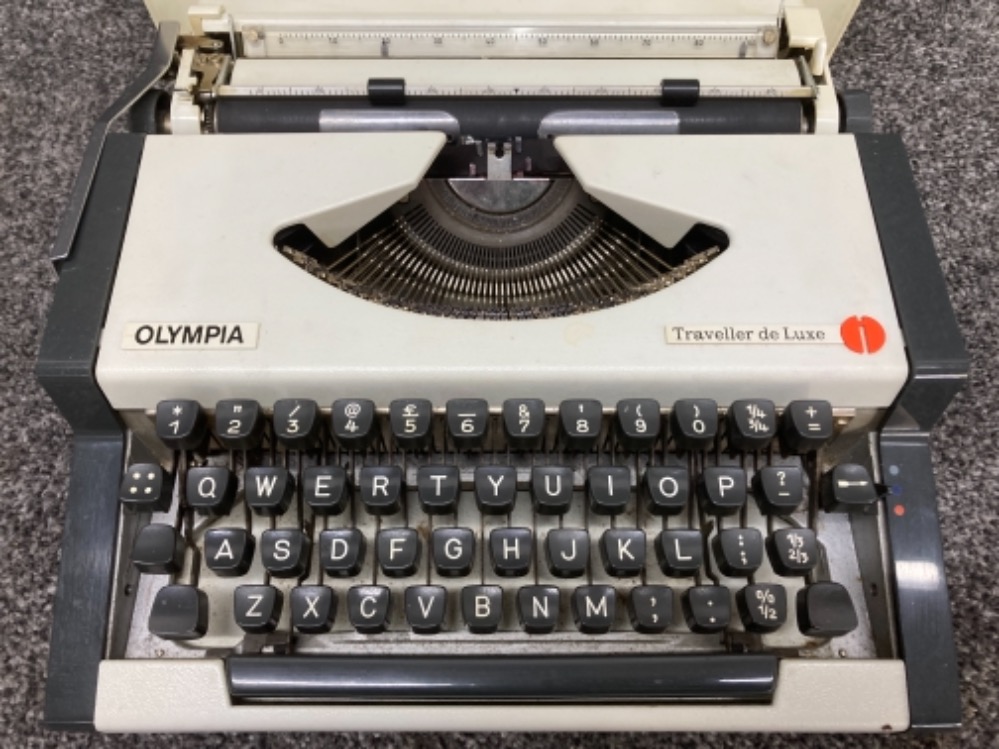 Olympia Traveller de Luxe typewriter - Bild 2 aus 2