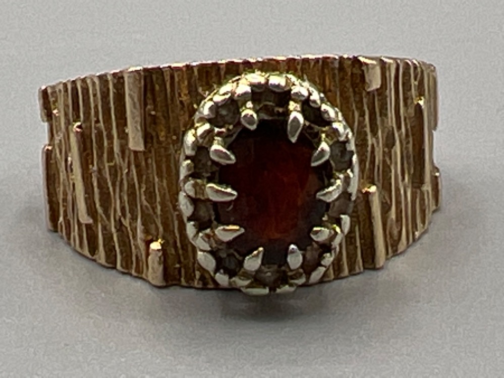 Ladies 9ct gold garnet and white stone ring. 4.6g size O - Image 3 of 3