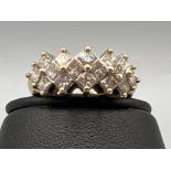 18ct gold diamond cluster ring. 7.4g size Q