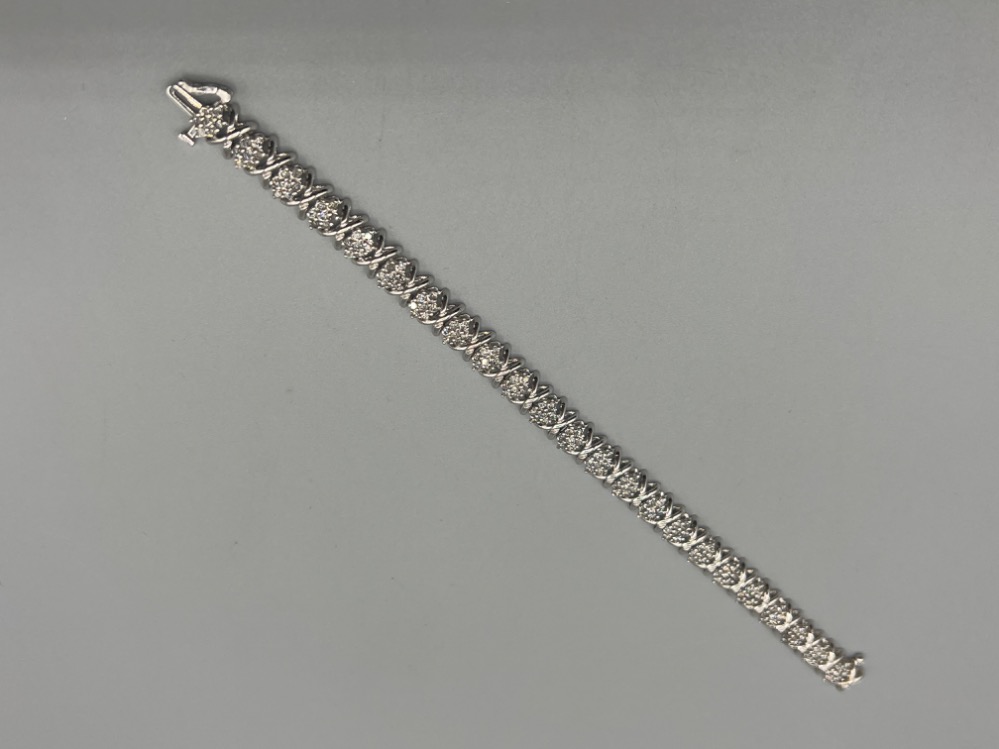 Ladies 10ct white gold approx 4.62ct diamond bracelet. 14.3g 18cms in length - Image 2 of 3