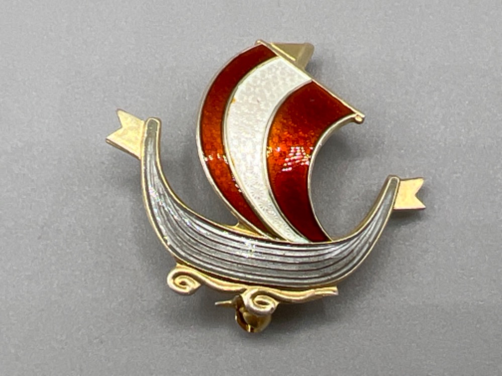 Aksel Holmsen 1931 norway sterling silver and enamel Viking boat brooch. In good condition