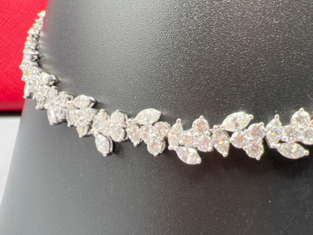 Vintage Cartier 15.4ct diamond and platinum necklace with original box. F-colour VS-clarity diamonds - Image 3 of 7