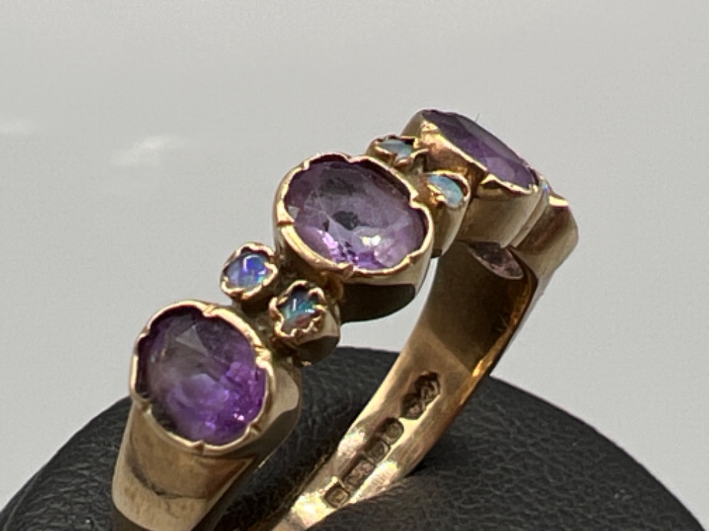 Ladies antique hallmarked 9ct gold opal and amethyst ring. Featuring 4 round amethysts with 2 - Image 2 of 3