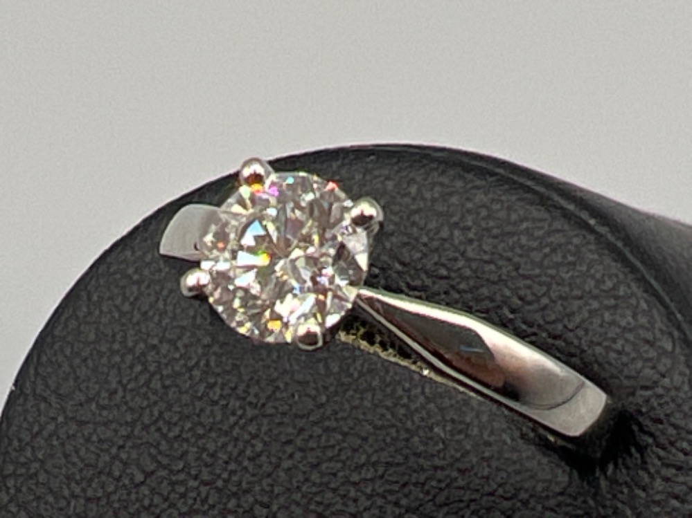 GIA certified 18ct white gold 0.91ct I colour vs2 diamond ring. Size M 5g - Image 4 of 5