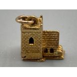 9ct gold church charm 3.1g