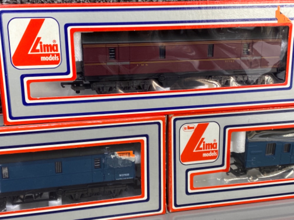 3x Lima models train carriages, all in original boxes - Image 2 of 3