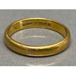 A nicely hallmarked 22ct yellow gold band ring - size S, 5.6g