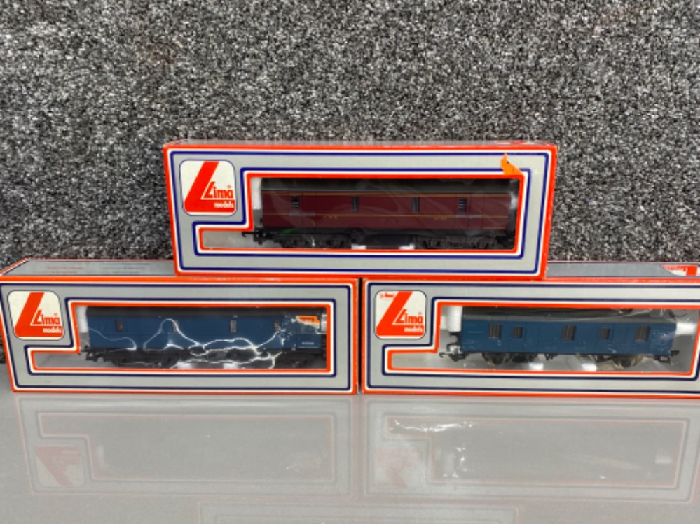 3x Lima models train carriages, all in original boxes