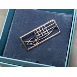 Silver Rennie Mackintosh oblong brooch, 4.8g