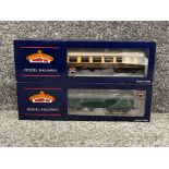 Bachmann model railway 00 gauge carriages in original boxes x2