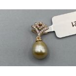 9ct gold pearl and zircon pendant by Gemporia 2g gross with COA and slip