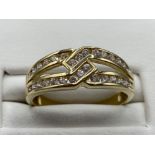 Ladies yellow gold cubic zirconia ornate ring, 2.3grm size O