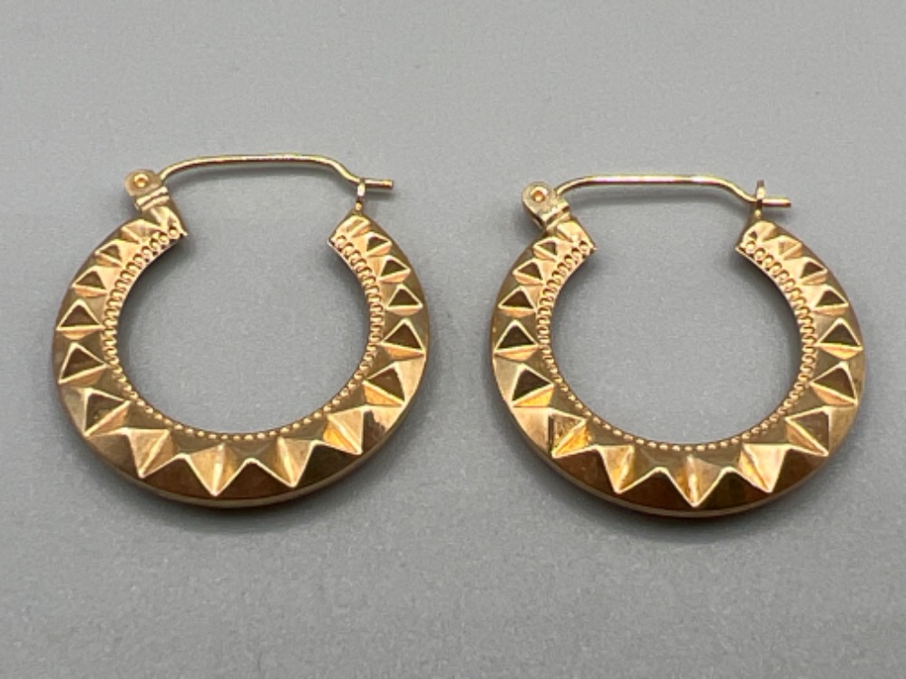 9ct gold hoop earrings 1.9g