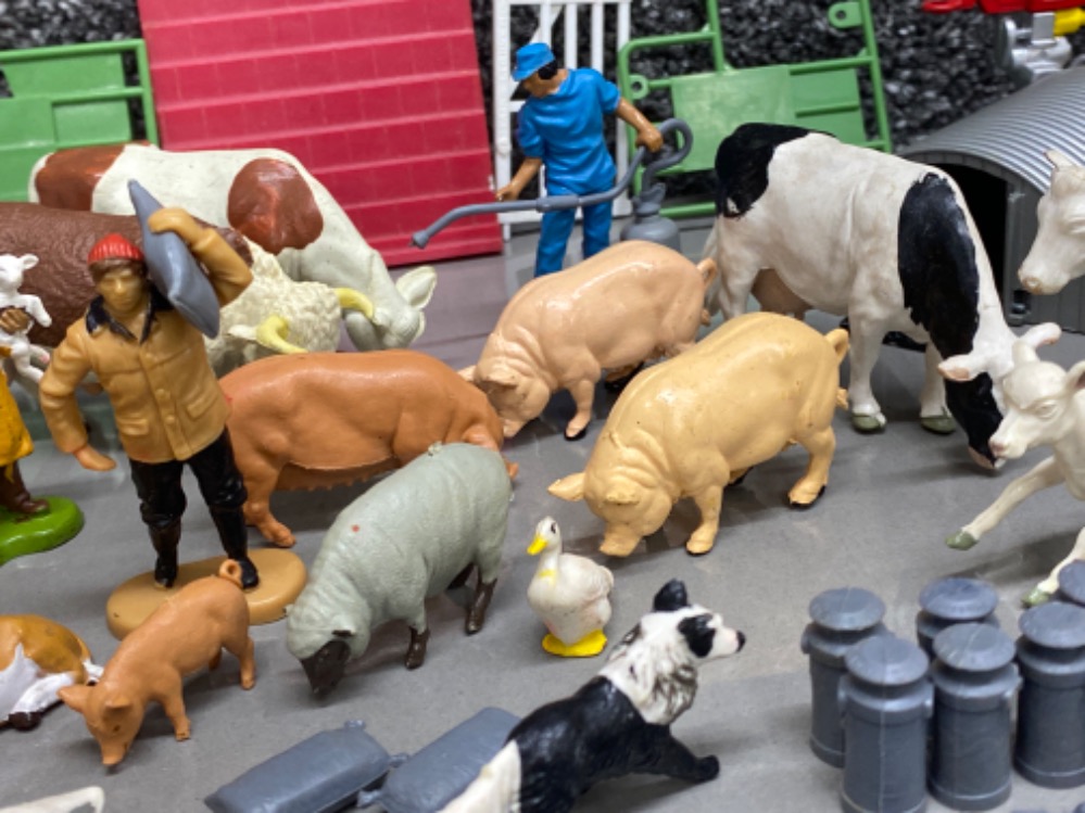 Tray of vintage Britains farm animals & workers etc - Image 2 of 3