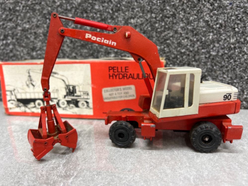 West German Gescha model 2896 1:50 scale Excavator digger. In original box - Image 2 of 3