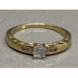 9ct yellow gold & diamond solitaire ring with 2x diamond set shoulders, 1-7g, size J1/2