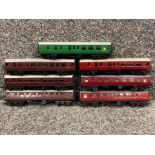 Total of 7 Tri-ang railways OO gauge model passenger carriages (all unboxed)