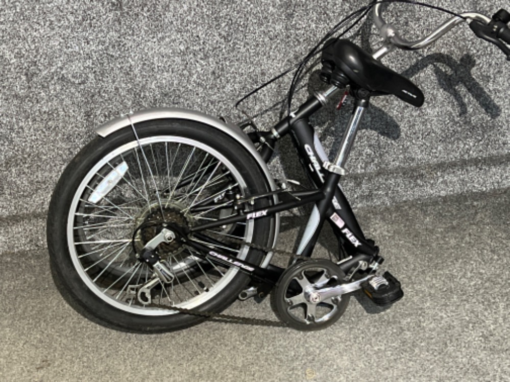 Challenge Flex folding bike. Great condition - Image 5 of 5