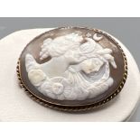 Ladies 9ct gold oval cameo brooch. 7.5g