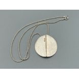 Silver rope style chain with frosted circle pendant 17.2g