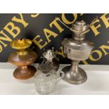 4x assorted oil lamps with copper & glass fonts & stands