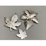 Total of 3 silver leaf brooches 8.8g