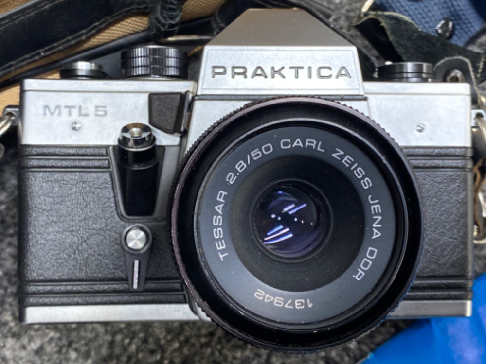 Praktica MTL 5 film camera with lens & instruction booklet, also includes Carl Zeiss lens & Sunpak - Bild 2 aus 3