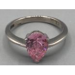 Ladies 9ct white gold pink cubic zirconia pear shaped ring size P 3.8g gross
