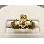 9ct gold diamond set claddagh ring. Size L (1.7g)