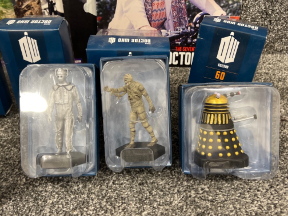 BBC Doctor Who 51 - 60 collectable figures and booklets (10) - Image 2 of 3