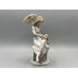 Lladro 7612 “Picture perfect lady”
