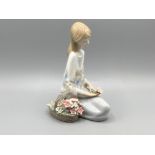 Lladro 7607 “Flowers song” in good condition