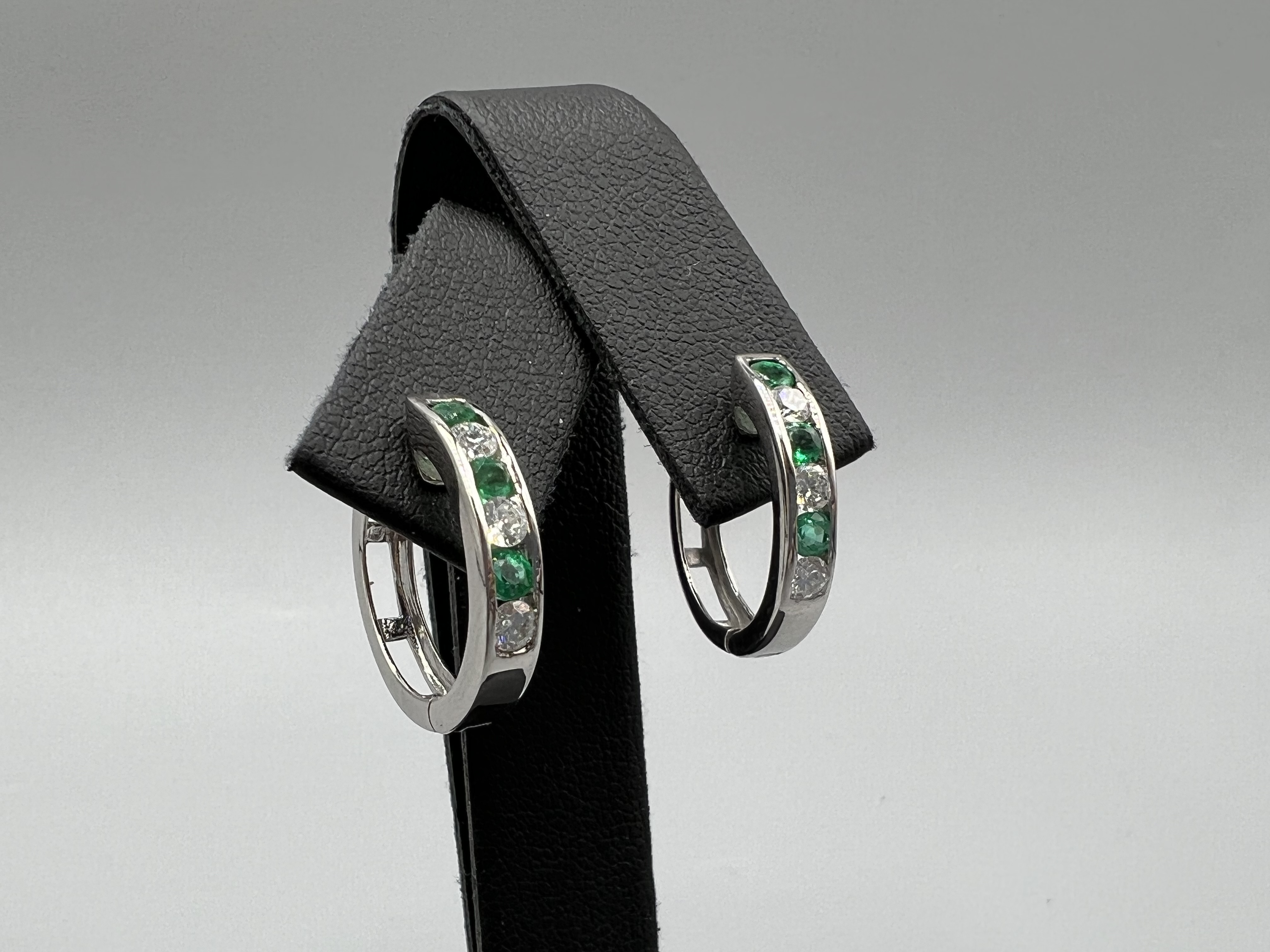 Brand New Ex-Display Diamond & Emerald Hoop Earring - 4grams - Image 2 of 3