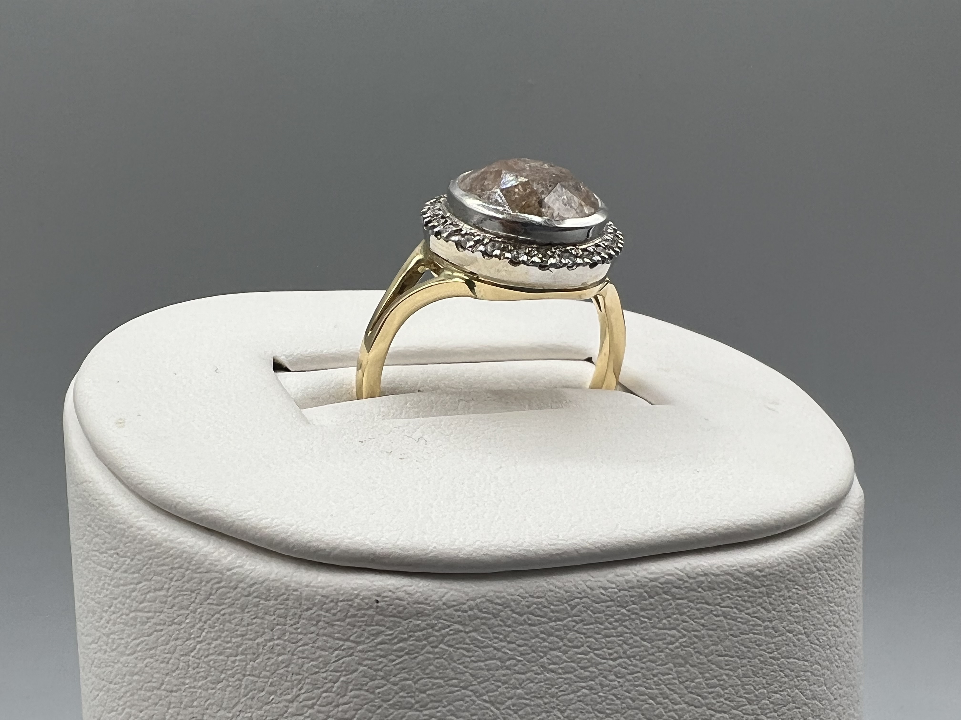 3.77ct Natural Round Brilliant Cut Diamond Solitaire Ring with Halo Mount in 18ct Gold - Size N 1/ - Image 3 of 3