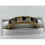 Vintage 9ct gold sapphire and diamond ring. Size P (1.8g)