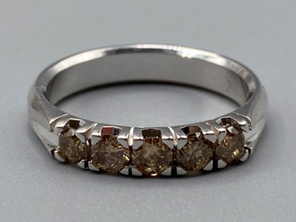18ct White Gold ring comprising of 0.60ct of diamonds size L weighing 3.94 grams - Image 3 of 3
