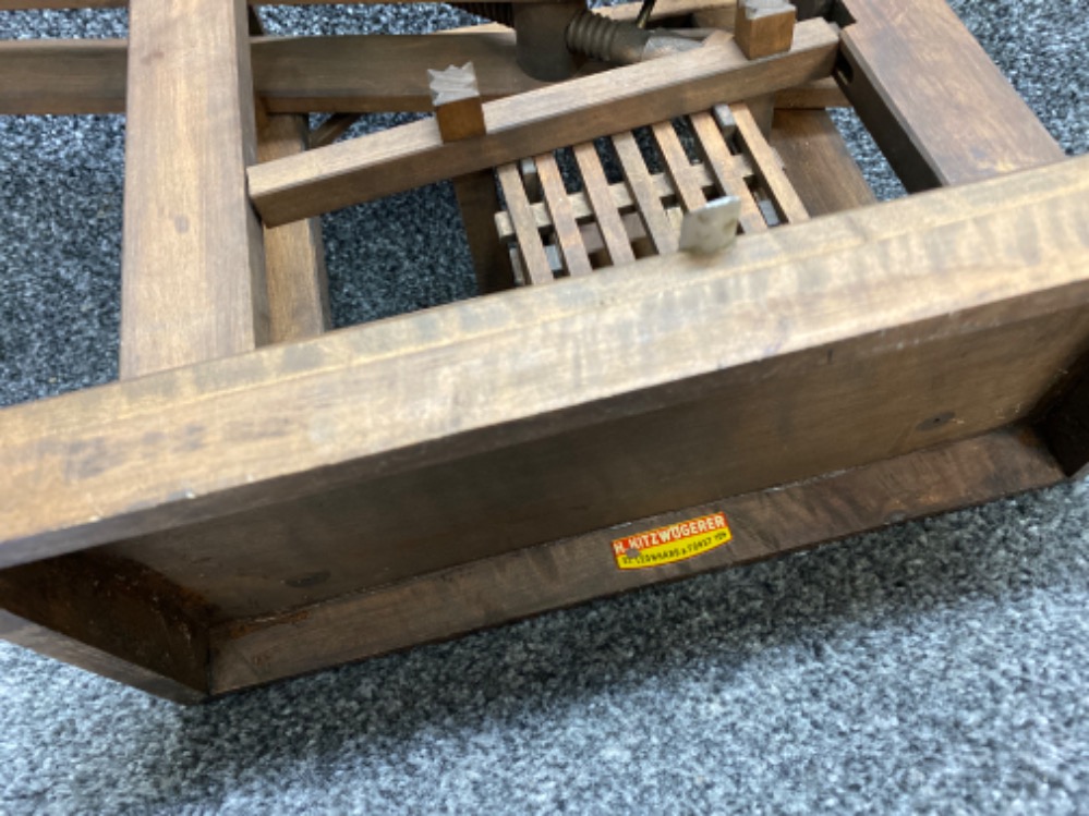 Vintage wooden cider press - (Austrian) “H.Klitzwogerer, St. Leonhard a.Forst 104, 52x38cm - Bild 3 aus 3