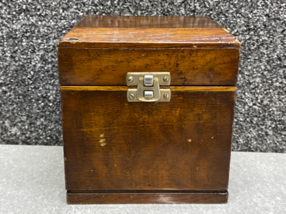 Antique mahogany playing card box, 13x12x9cm