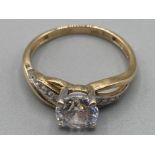 Ladies 9ct yellow gold CZ ring size M 1.9g gross