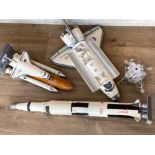 Lot comprising of ‘NASA’ related models including space shuttles, rocket etc