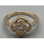 Ladies 18ct yellow gold ornate diamond cluster ring size O 4.8g gross