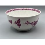 Meissen bowl 1860-1924 with floral pattern in good condition