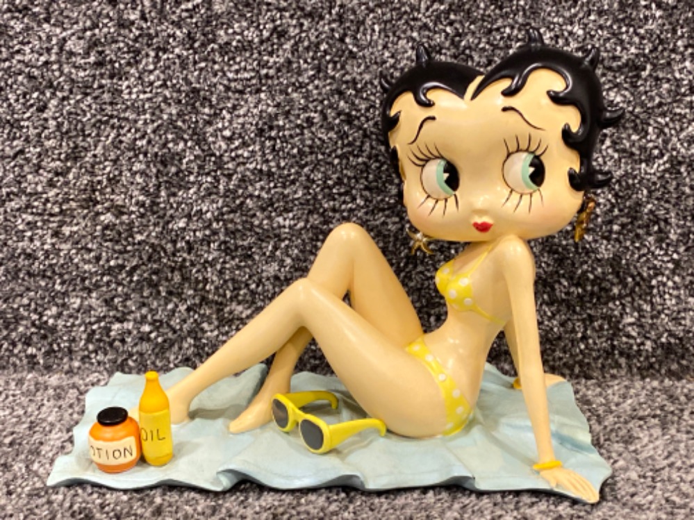 Vintage resin Betty Boop figurine “sunbathing”, L22xH18.5cm