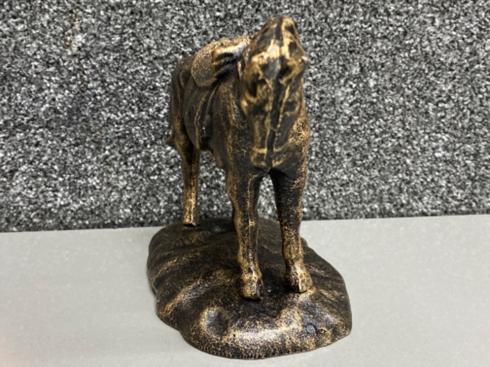 Cast metal horse ornament - Height 15cm x 20cm Length - Bild 3 aus 3