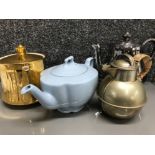 4x teapots, including Johnson brothers & gold Royal Worcester