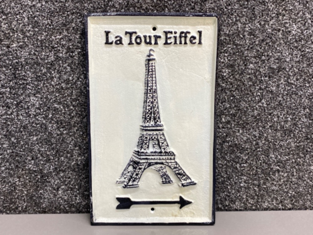 Cast metal Eiffel Tower tourists wall plaque, 31x19cm