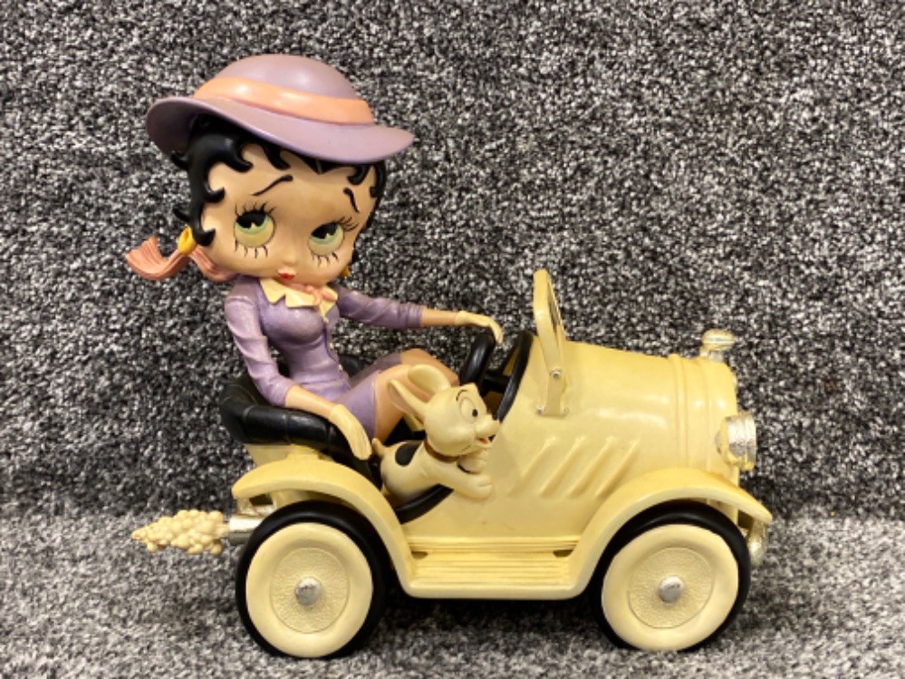 Large resin Betty Boop figurine “driving car with passenger dog”, L26xH22.5G