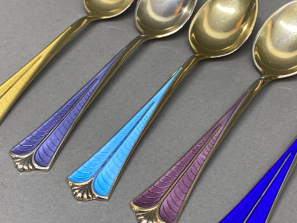 Set of 5 silver gilt & enamelled David Andersen (Norway) teaspoons, each enamelled in different - Image 2 of 3